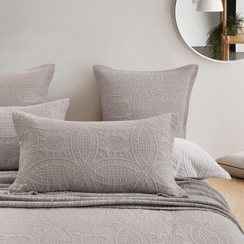 Lisbon Quilted 3-Piece Embossed Coverlet Set (Beige, Queen/King)